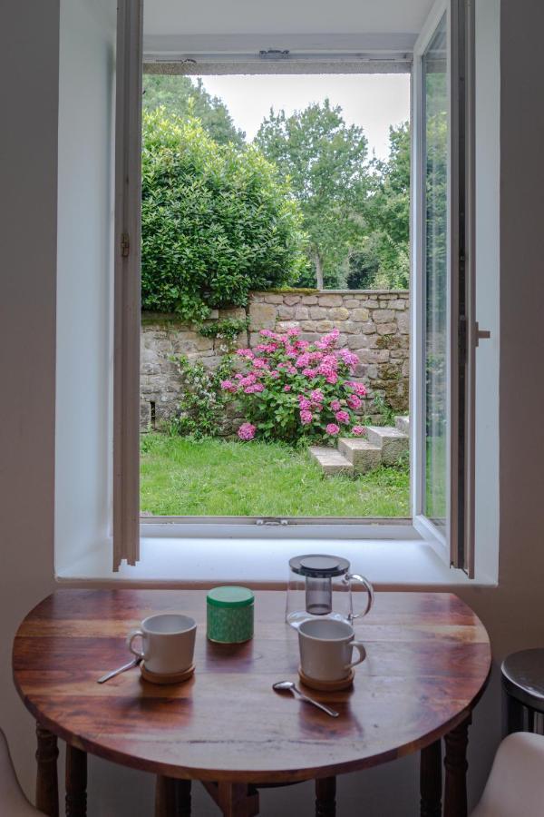 Gîte avec tennis en Baie du Mont Saint Michel à 15 minutes de la mer Les Chambres Extérieur photo